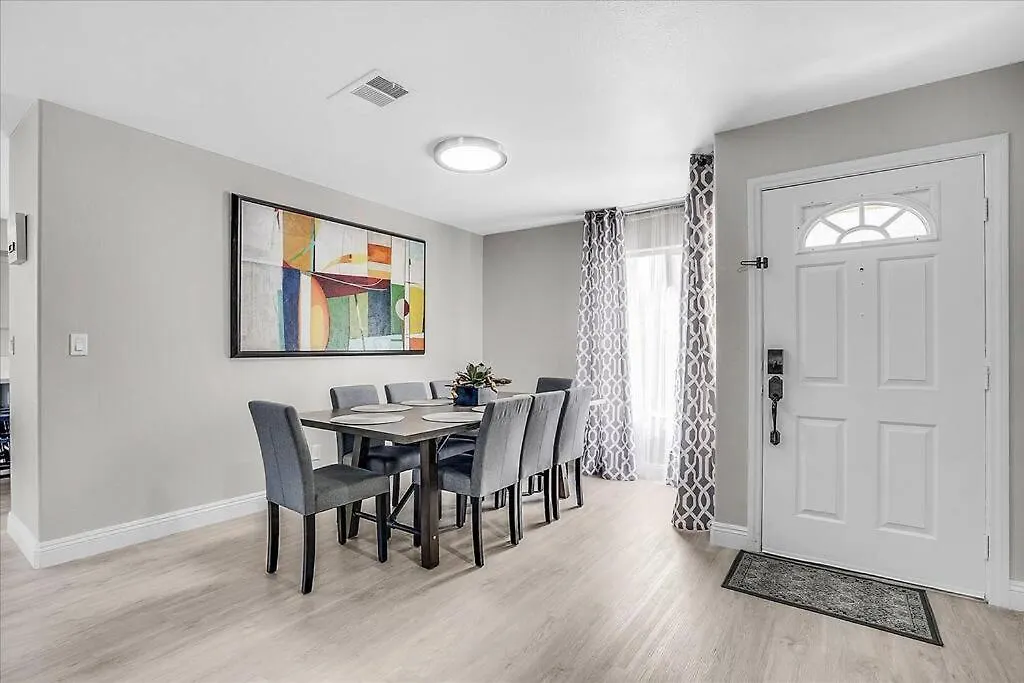 Gorgeous And Spacious Home! ラスベガス 0*,  米国